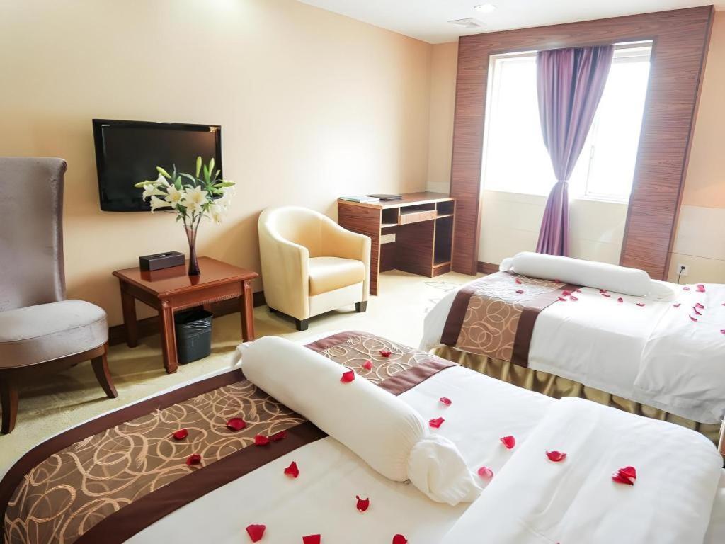 Airport Liwan Hotel Guangzhou Exteriör bild