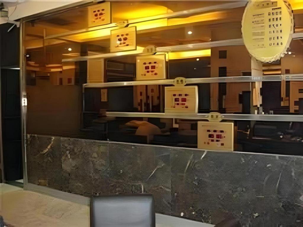 Airport Liwan Hotel Guangzhou Exteriör bild